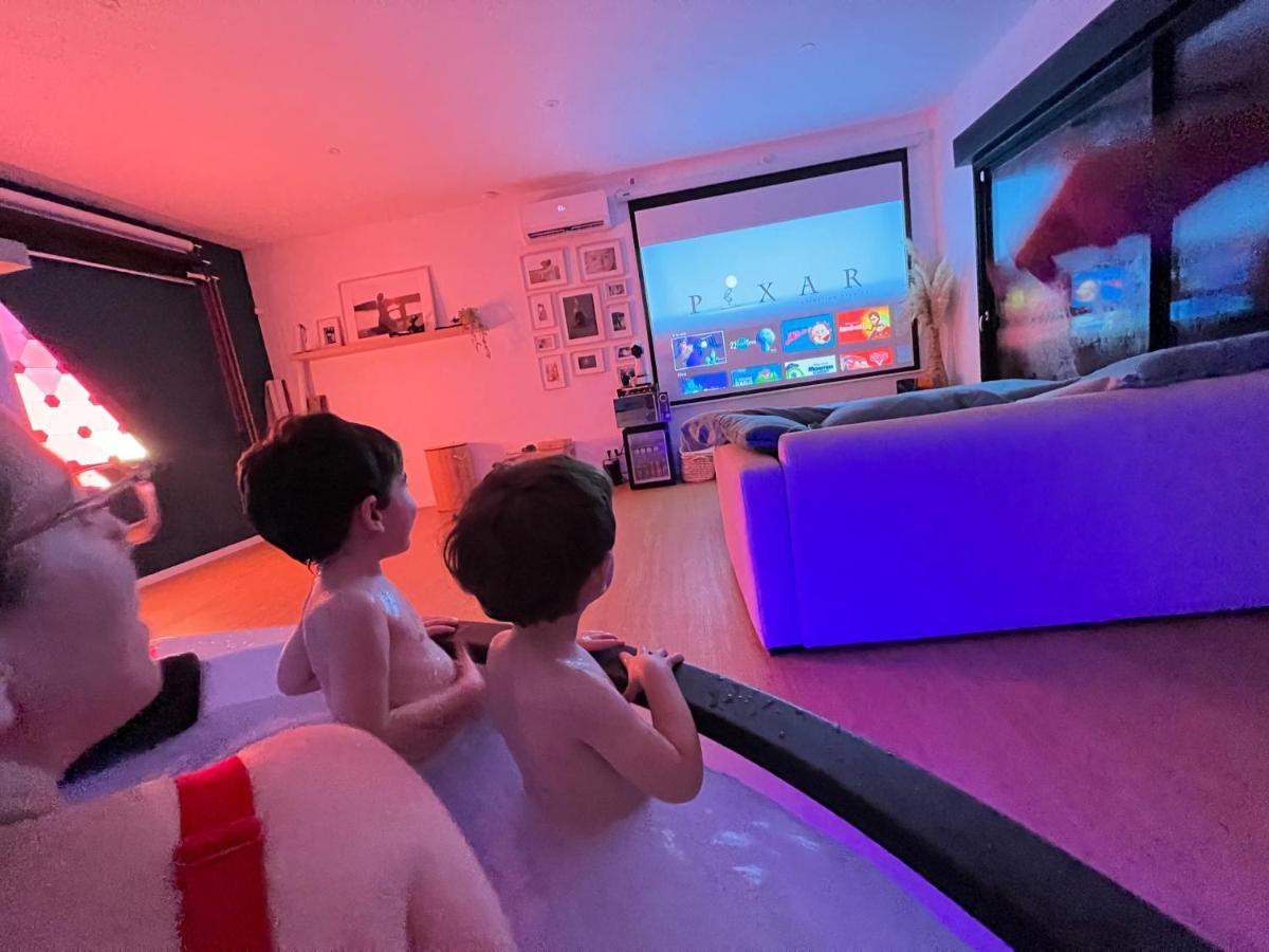 Capsule Nature & Photos - Jacuzzi - Netflix & Home Cinema - Ps5 & Jeu Thun-Saint-Martin Bagian luar foto